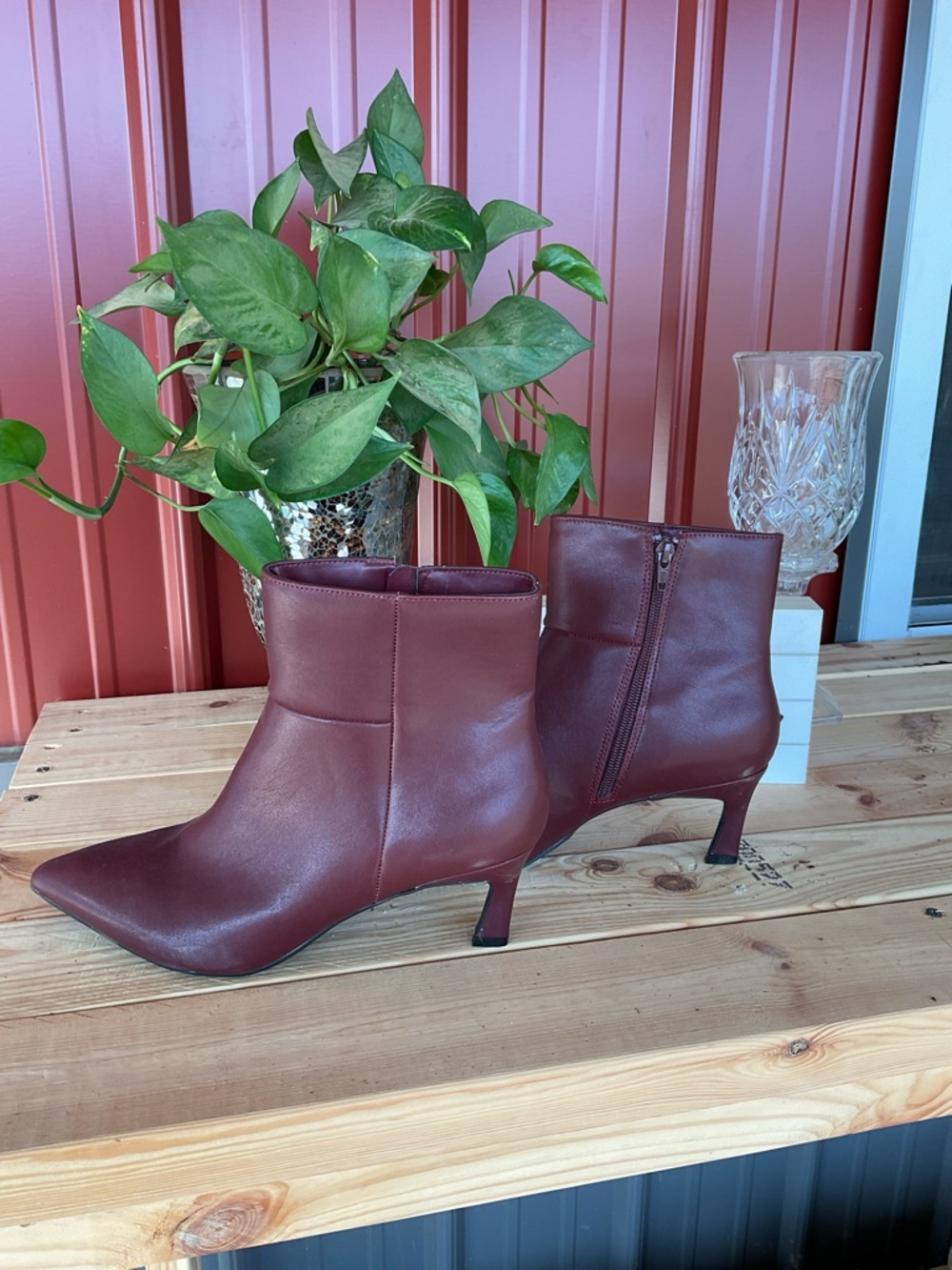 Madden Girl maroon ankle boots. Size 9.5 - Picture 2 of 6